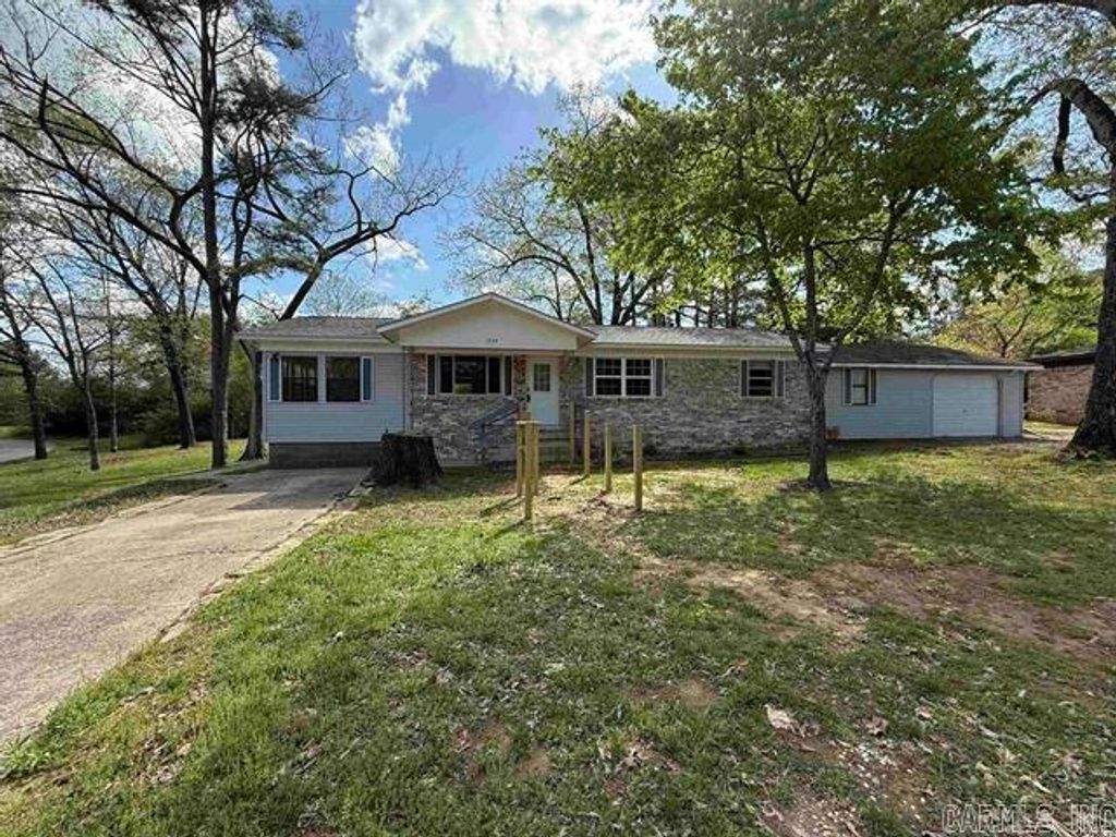 1209 meadowbrook, Heber Springs, AR 72543