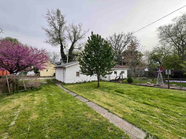 925 Cottage Avenue, Fort Wayne, IN 46807