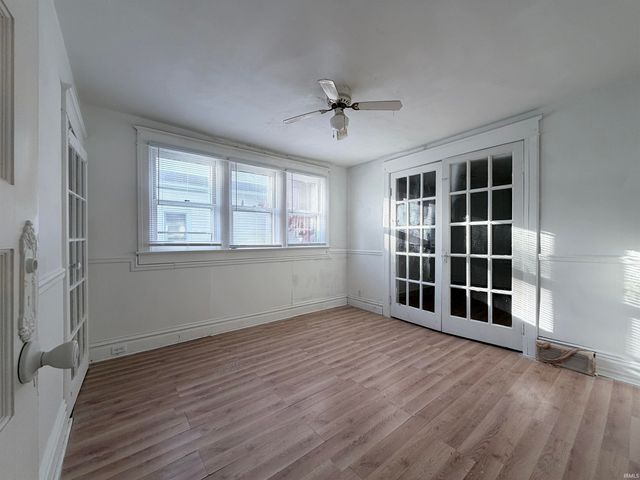 925 Cottage Avenue, Fort Wayne, IN 46807