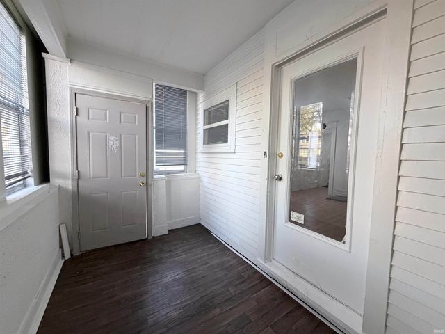 925 Cottage Avenue, Fort Wayne, IN 46807