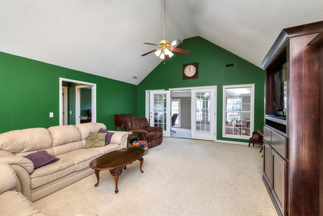 47 N Lake Circle, Manning, SC 29102