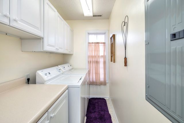 47 N Lake Circle, Manning, SC 29102