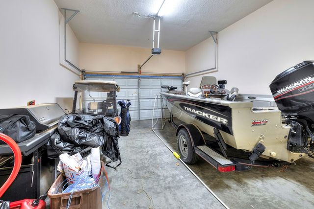 47 N Lake Circle, Manning, SC 29102