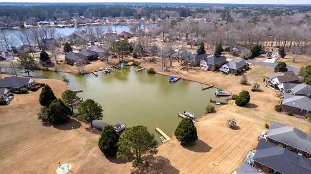 47 N Lake Circle, Manning, SC 29102