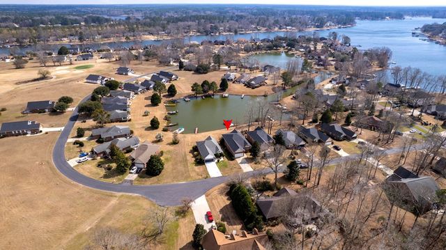 47 N Lake Circle, Manning, SC 29102