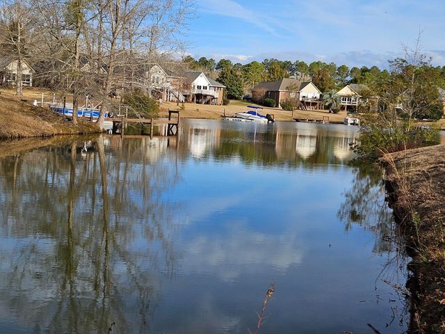 47 N Lake Circle, Manning, SC 29102