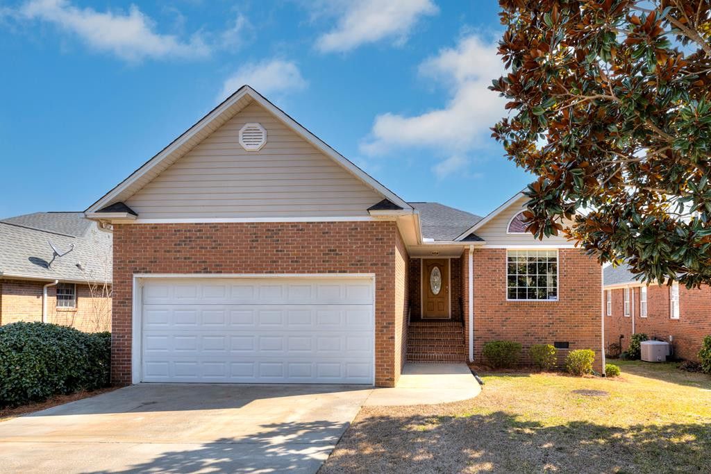 47 N Lake Circle, Manning, SC 29102