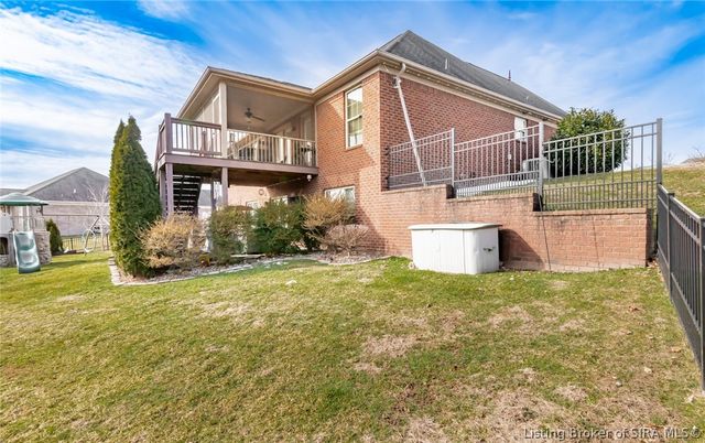 3424 Royal Lake Drive, Floyds Knobs, IN 47119