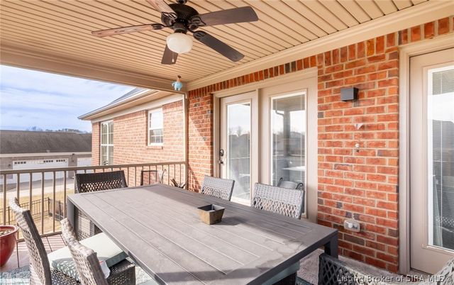 3424 Royal Lake Drive, Floyds Knobs, IN 47119