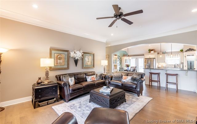 3424 Royal Lake Drive, Floyds Knobs, IN 47119