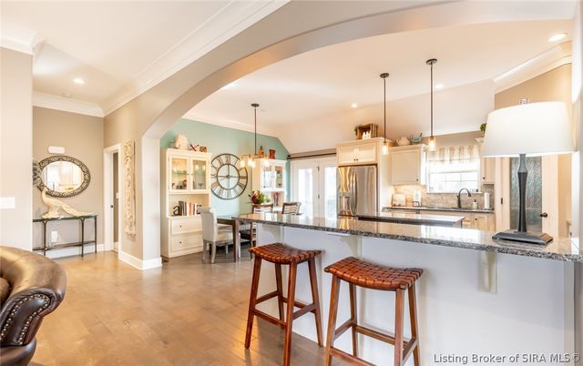 3424 Royal Lake Drive, Floyds Knobs, IN 47119