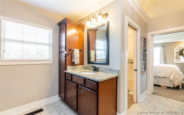 3424 Royal Lake Drive, Floyds Knobs, IN 47119