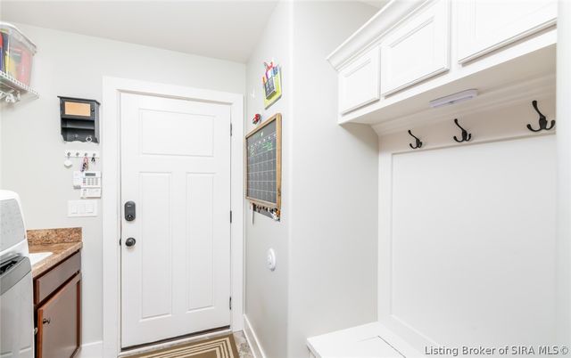 3424 Royal Lake Drive, Floyds Knobs, IN 47119