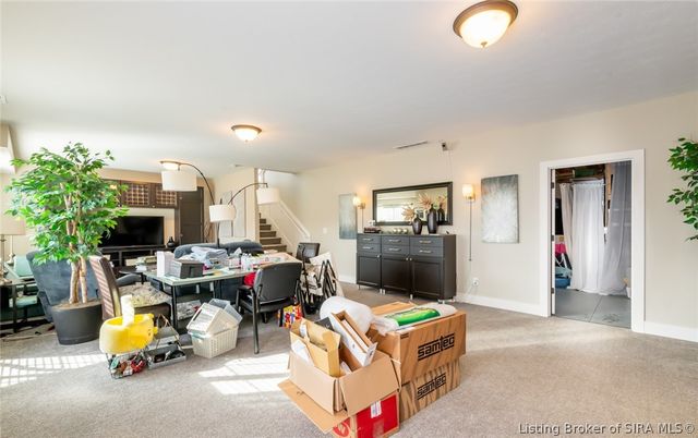 3424 Royal Lake Drive, Floyds Knobs, IN 47119