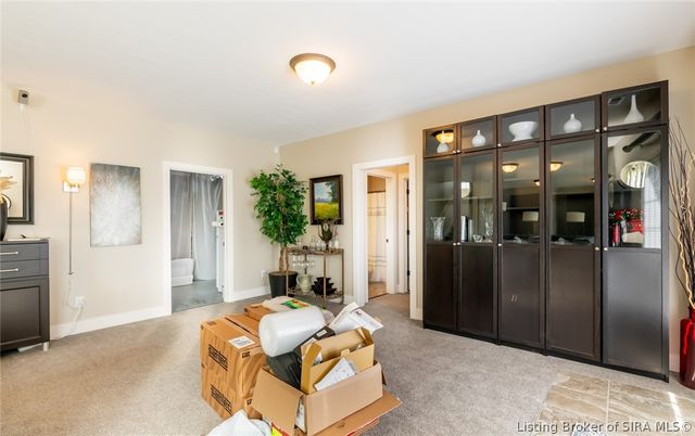 3424 Royal Lake Drive, Floyds Knobs, IN 47119