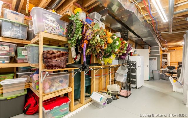 3424 Royal Lake Drive, Floyds Knobs, IN 47119