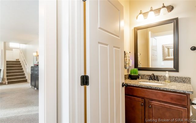 3424 Royal Lake Drive, Floyds Knobs, IN 47119