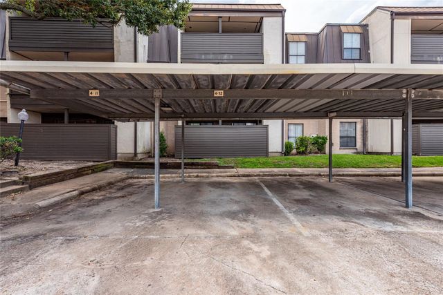 3005 Walnut Bend Lane 12, Houston, TX 77042
