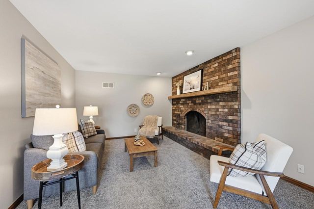W299N5471 Arrow COURT, Hartland, WI 53029