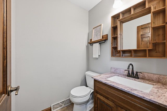 W299N5471 Arrow COURT, Hartland, WI 53029