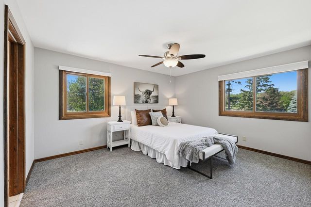 W299N5471 Arrow COURT, Hartland, WI 53029