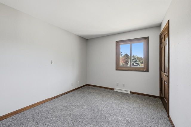 W299N5471 Arrow COURT, Hartland, WI 53029