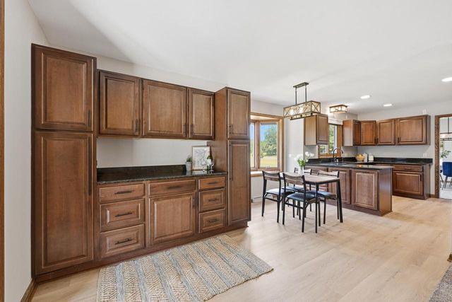 W299N5471 Arrow COURT, Hartland, WI 53029
