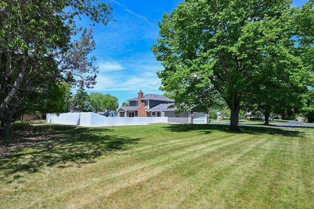 W299N5471 Arrow COURT, Hartland, WI 53029