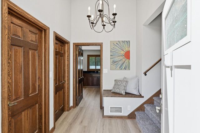 W299N5471 Arrow COURT, Hartland, WI 53029
