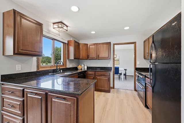 W299N5471 Arrow COURT, Hartland, WI 53029