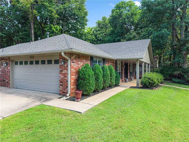 2150 Ball Avenue, Fayetteville, AR 72703