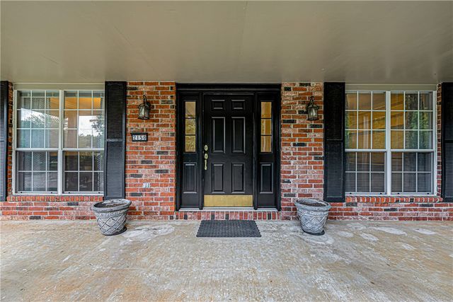 2150 Ball Avenue, Fayetteville, AR 72703