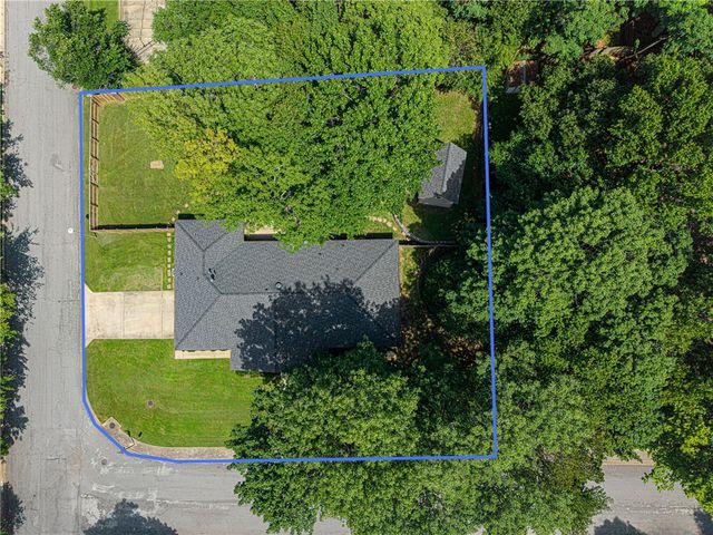 2150 Ball Avenue, Fayetteville, AR 72703
