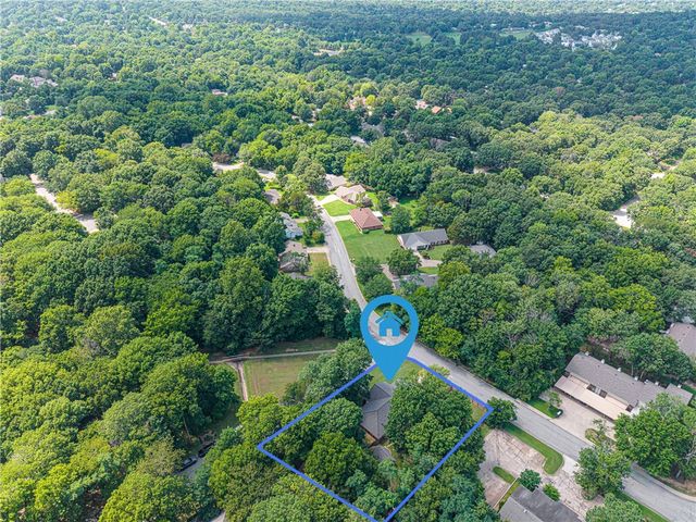 2150 Ball Avenue, Fayetteville, AR 72703