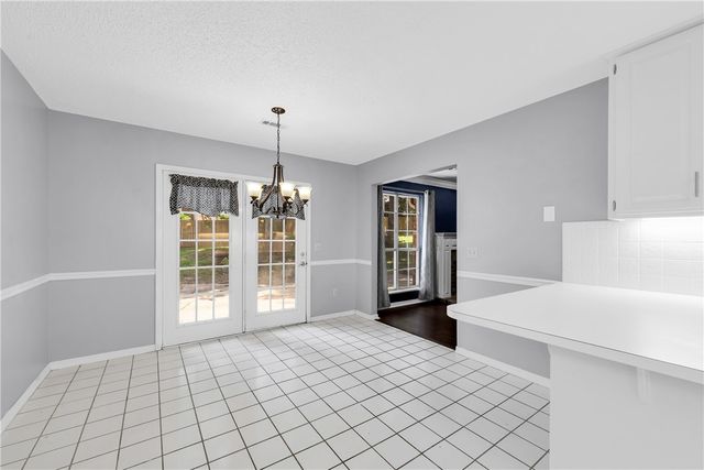 2150 Ball Avenue, Fayetteville, AR 72703