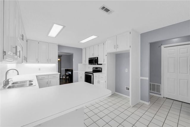 2150 Ball Avenue, Fayetteville, AR 72703