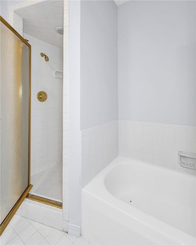 2150 Ball Avenue, Fayetteville, AR 72703