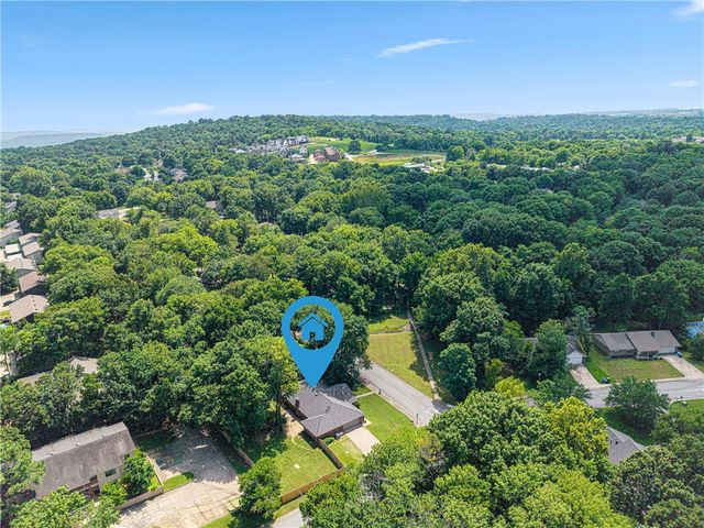 2150 Ball Avenue, Fayetteville, AR 72703