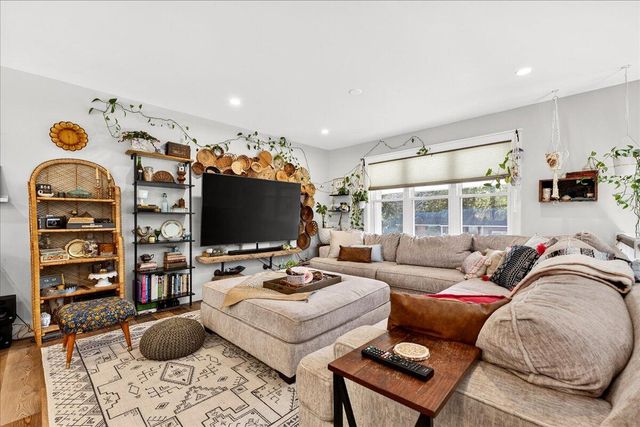 1470 Woodview Lane, Charleston, SC 29412