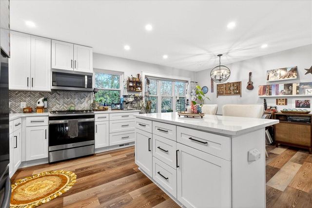 1470 Woodview Lane, Charleston, SC 29412