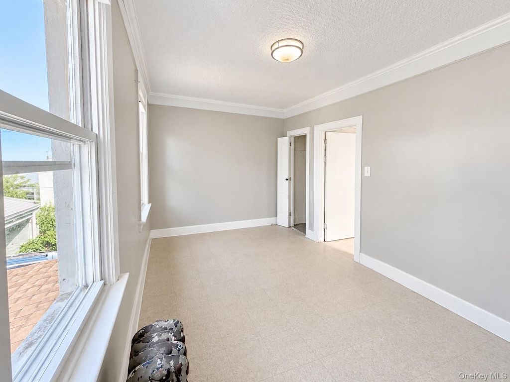 95-11 42nd Avenue, Elmhurst, NY 11373 — photo 3