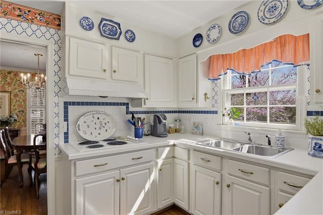 2717 Asbury Terrace, Greensboro, NC 27408