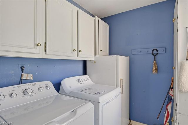 2717 Asbury Terrace, Greensboro, NC 27408