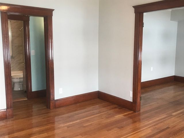 18 Hanover Cir 3, Lynn, MA 01902