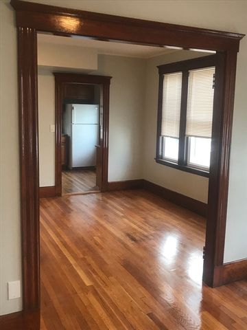 18 Hanover Cir 3, Lynn, MA 01902