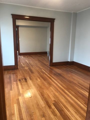 18 Hanover Cir 3, Lynn, MA 01902