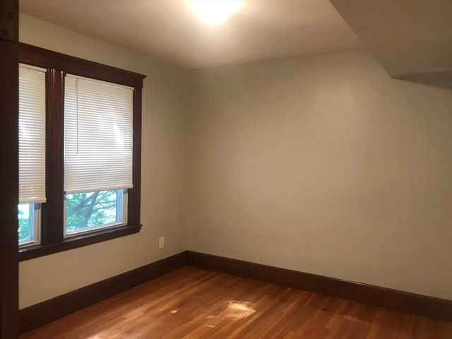 18 Hanover Cir 3, Lynn, MA 01902