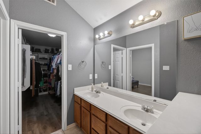 1913 Wahoo Drive, Mansfield, TX 76063