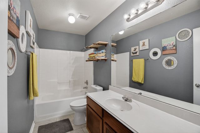 1913 Wahoo Drive, Mansfield, TX 76063