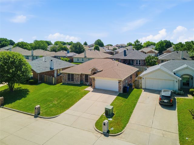 1913 Wahoo Drive, Mansfield, TX 76063